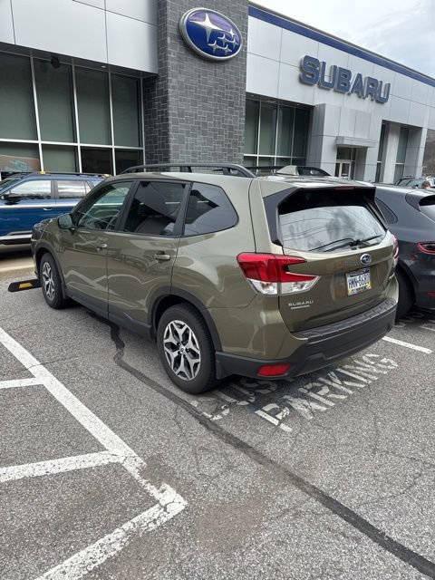 Used 2022 Subaru Forester Premium image 24