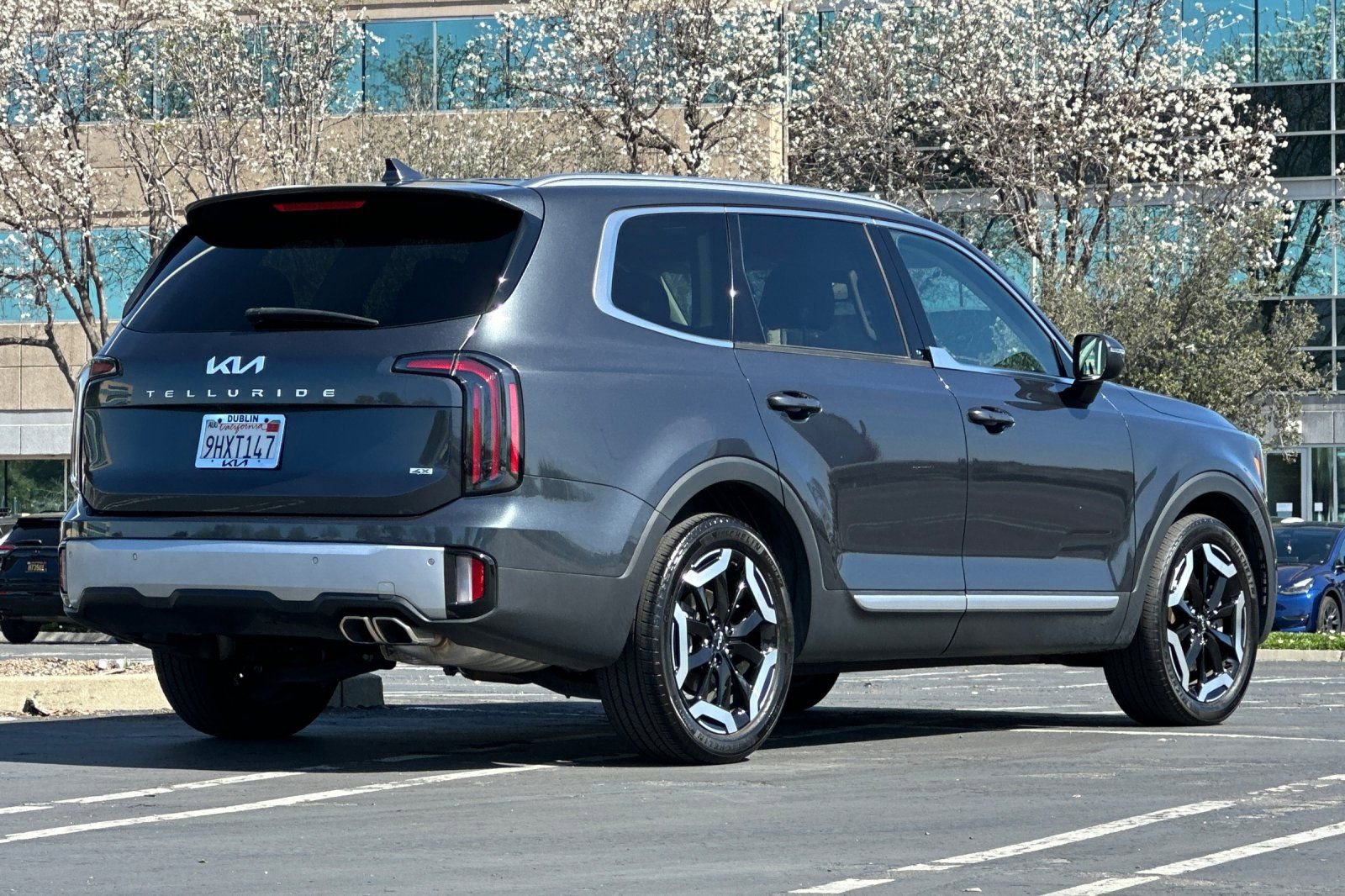 Used 2024 Kia Telluride EX image 4