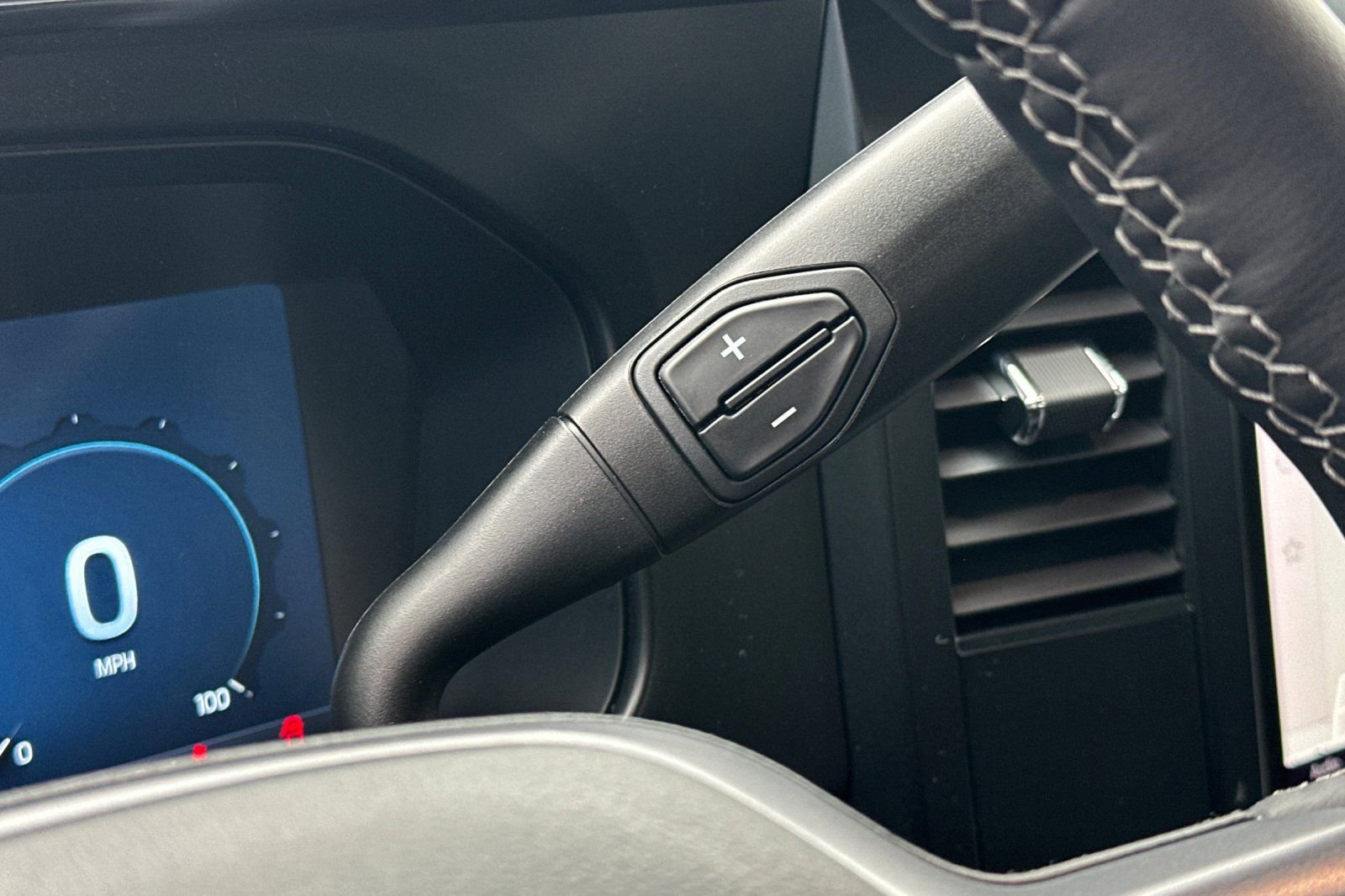 New 2026 Ford F350 Lariat w/ Black Appearance Package image 24