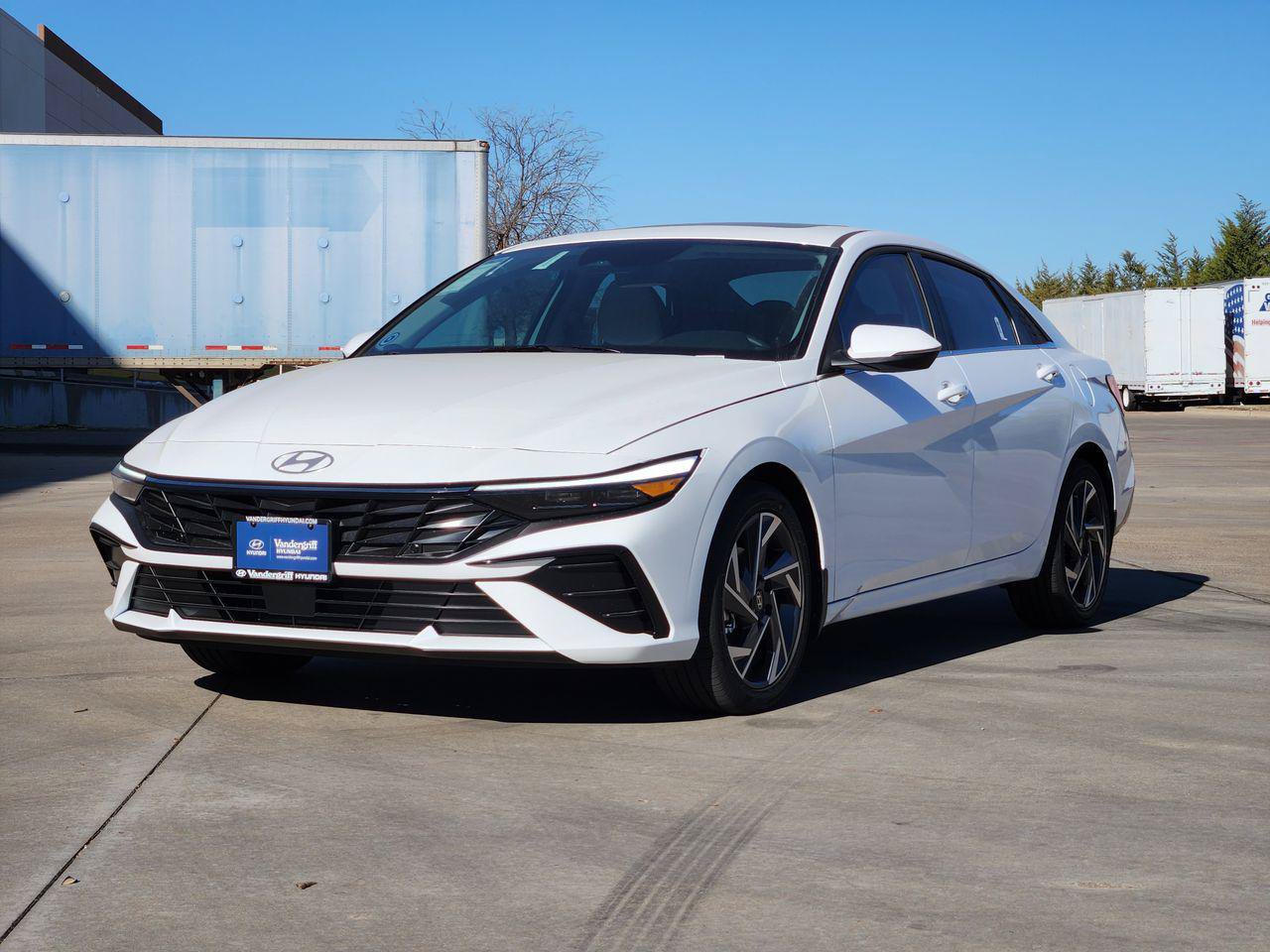 New 2026 Hyundai Elantra Limited FWD image 2