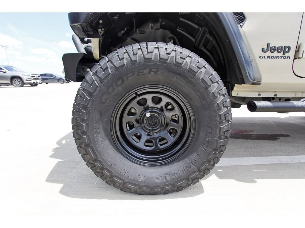 Used 2020 Jeep Gladiator Sport w/ Trailer Tow Package AWD/4WD image 28