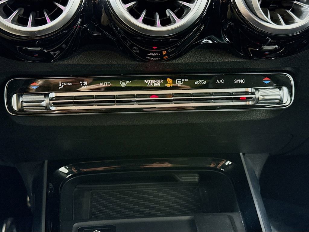 Used 2024 Mercedes-Benz GLB 35 AMG 4MATIC image 16