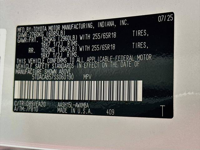 Used 2025 Toyota Grand Highlander AWD Hybrid image 29