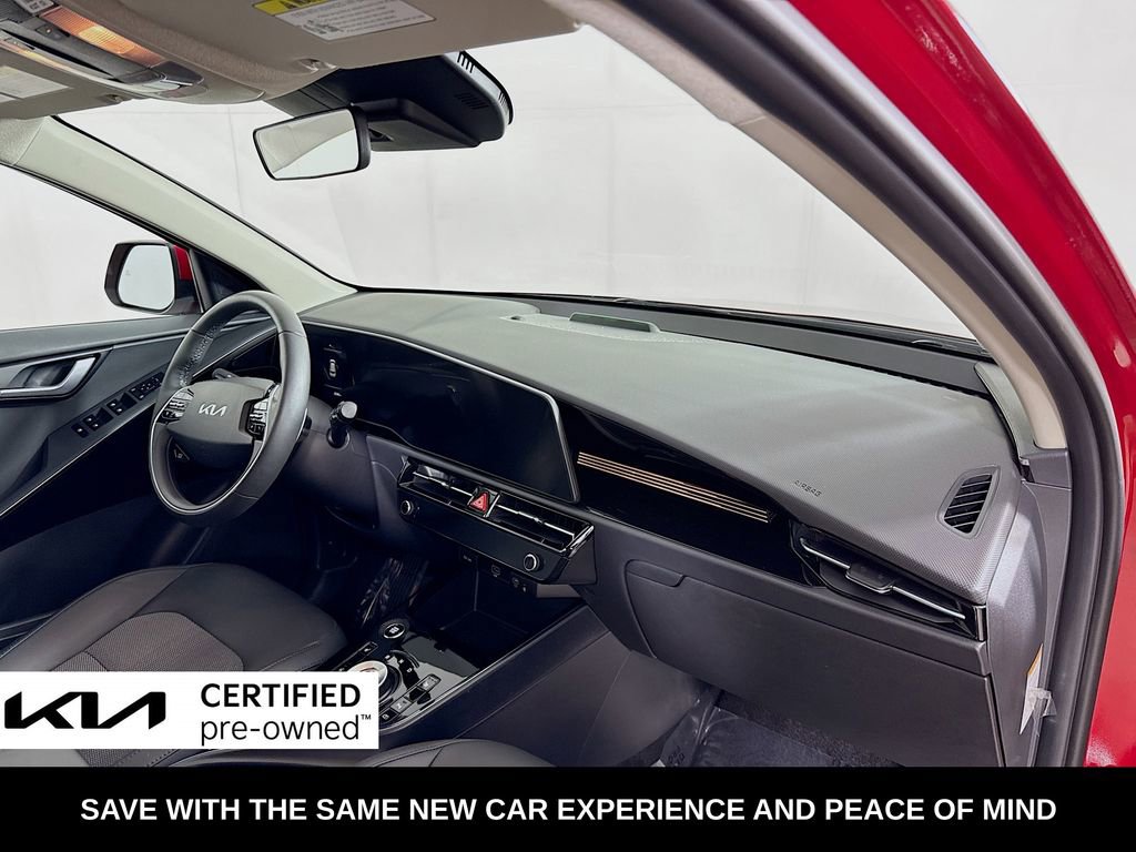 Certified 2025 Kia Niro LX image 36