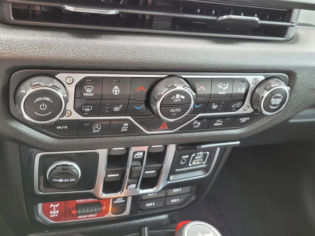 Used 2024 Jeep Wrangler Willys image 27