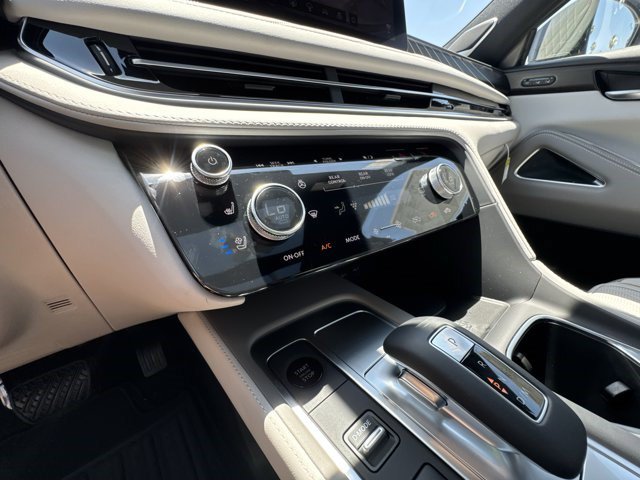 New 2027 INFINITI QX60 Autograph AWD/4WD image 3