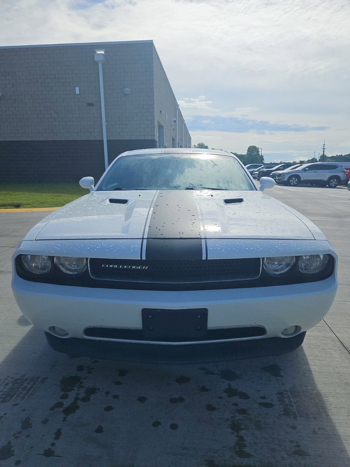 Used 2014 Dodge Challenger SXT RWD image 1