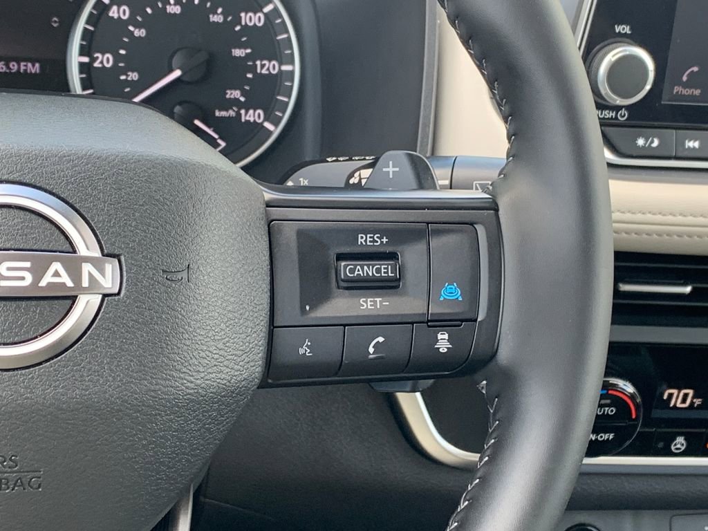 Used 2026 Nissan Rogue SV w/ SV Premium Package image 14