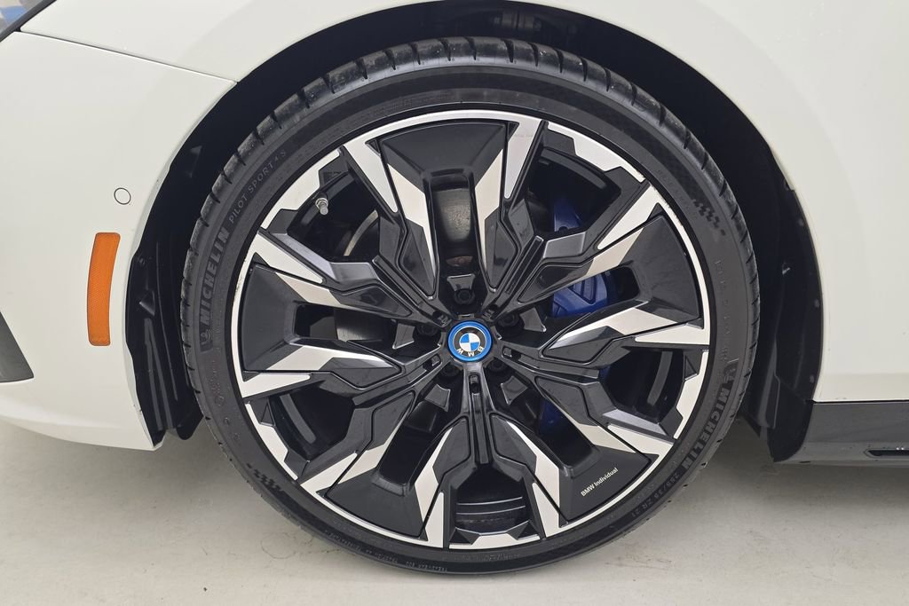 Certified 2024 BMW i5 M60 w/ Premium Package AWD/4WD image 11