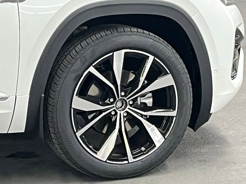 New 2026 Volkswagen Atlas Cross Sport SEL Premium R-Line AWD/4WD image 41