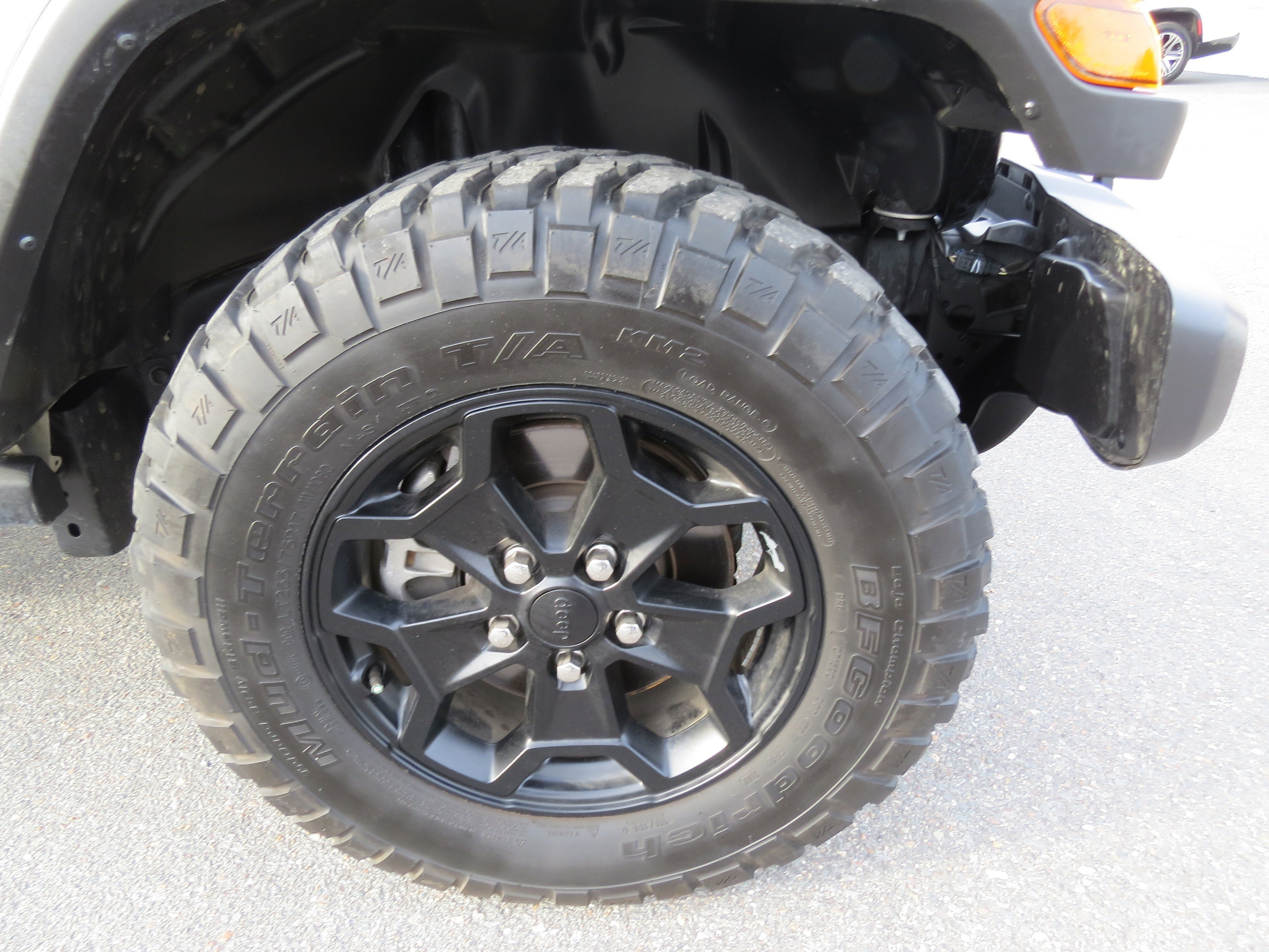 Used 2022 Jeep Gladiator Willys image 12