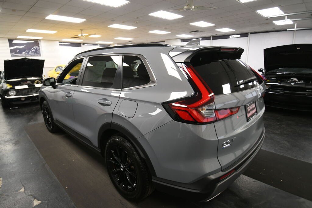 Used 2024 Honda CR-V Sport image 5