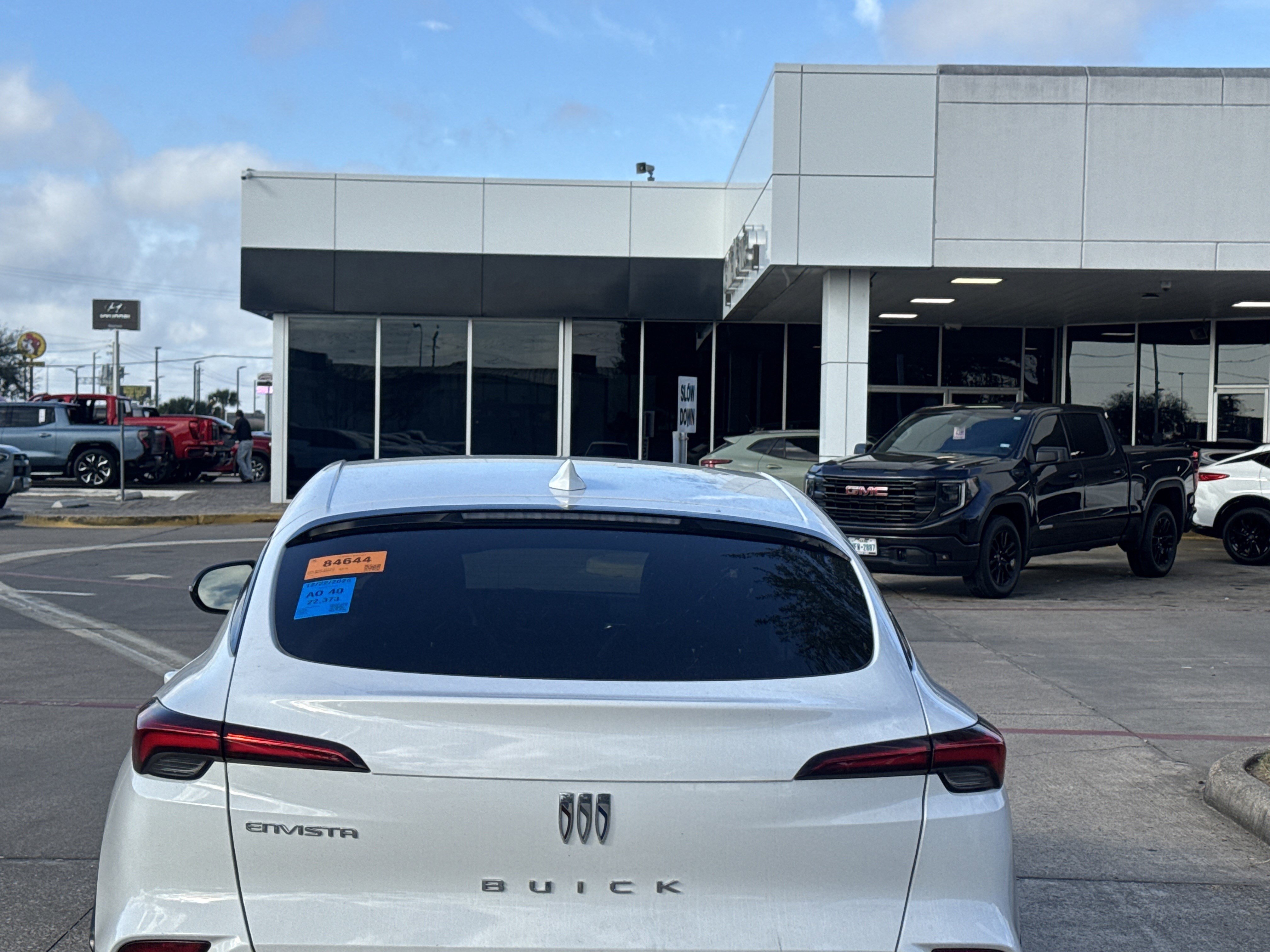 Used 2025 Buick Envista Sport Touring image 9