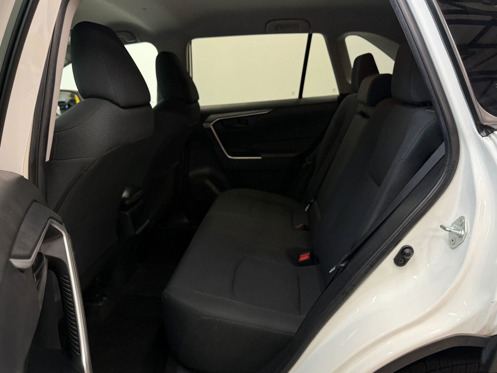 Used 2019 Toyota RAV4 LE w/ Carpet Mat Package AWD/4WD image 19
