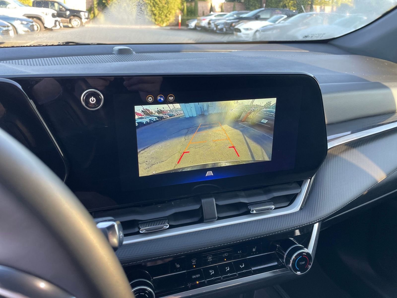 Used 2025 Chevrolet Equinox LT image 17