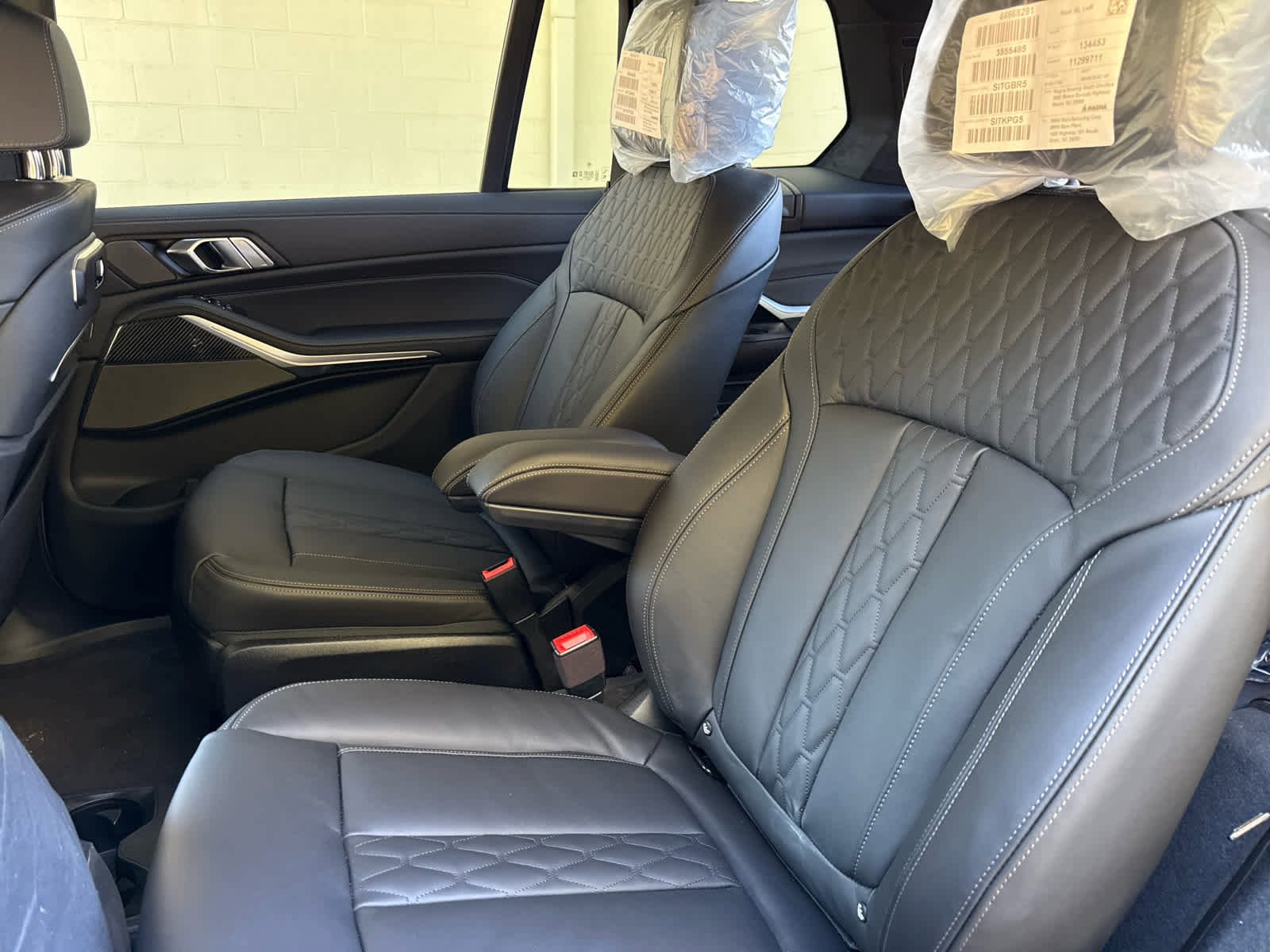 New 2026 BMW X7 M60i w/ Executive Package image 16