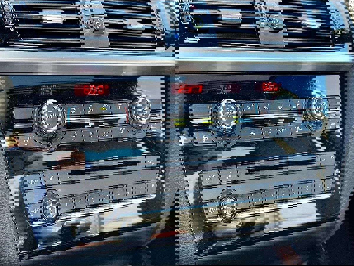 Used 2017 BMW X4 M40i image 17