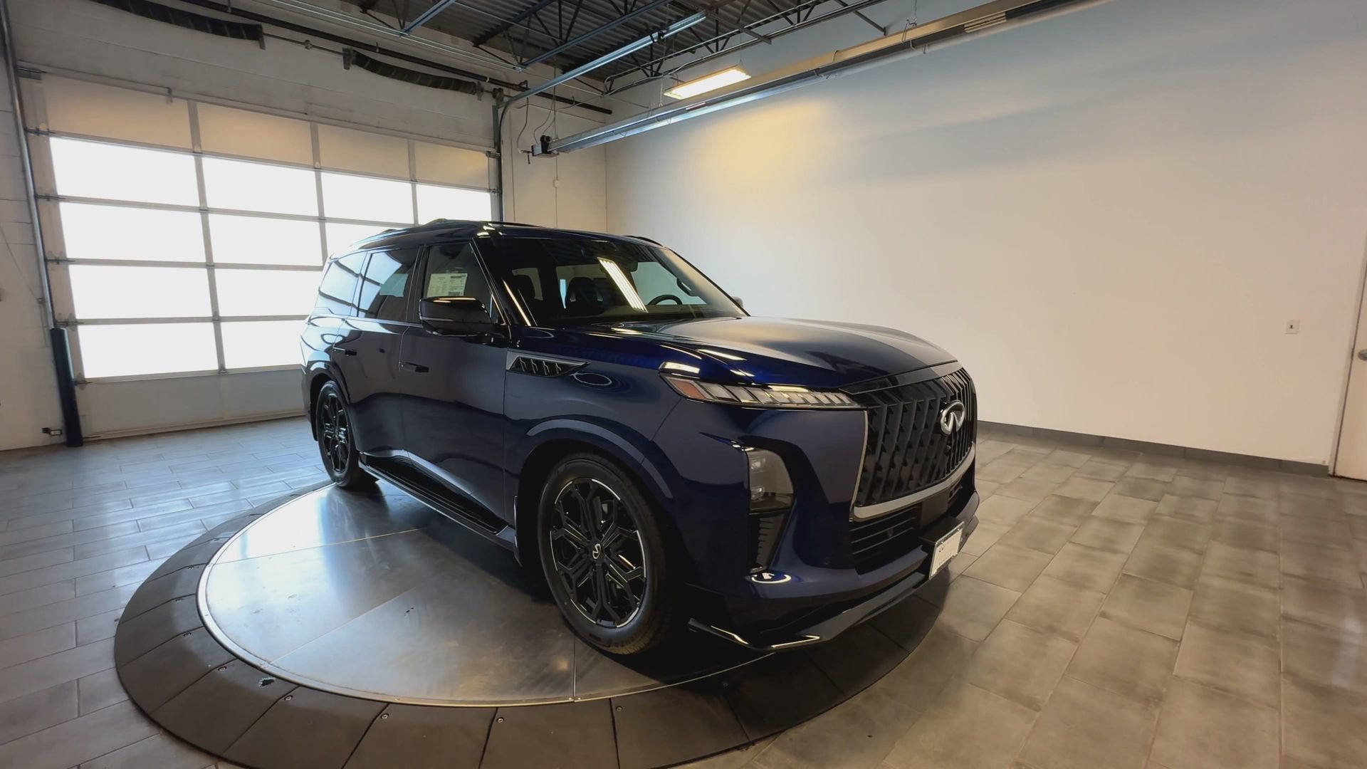New 2026 INFINITI QX80 4WD image 2