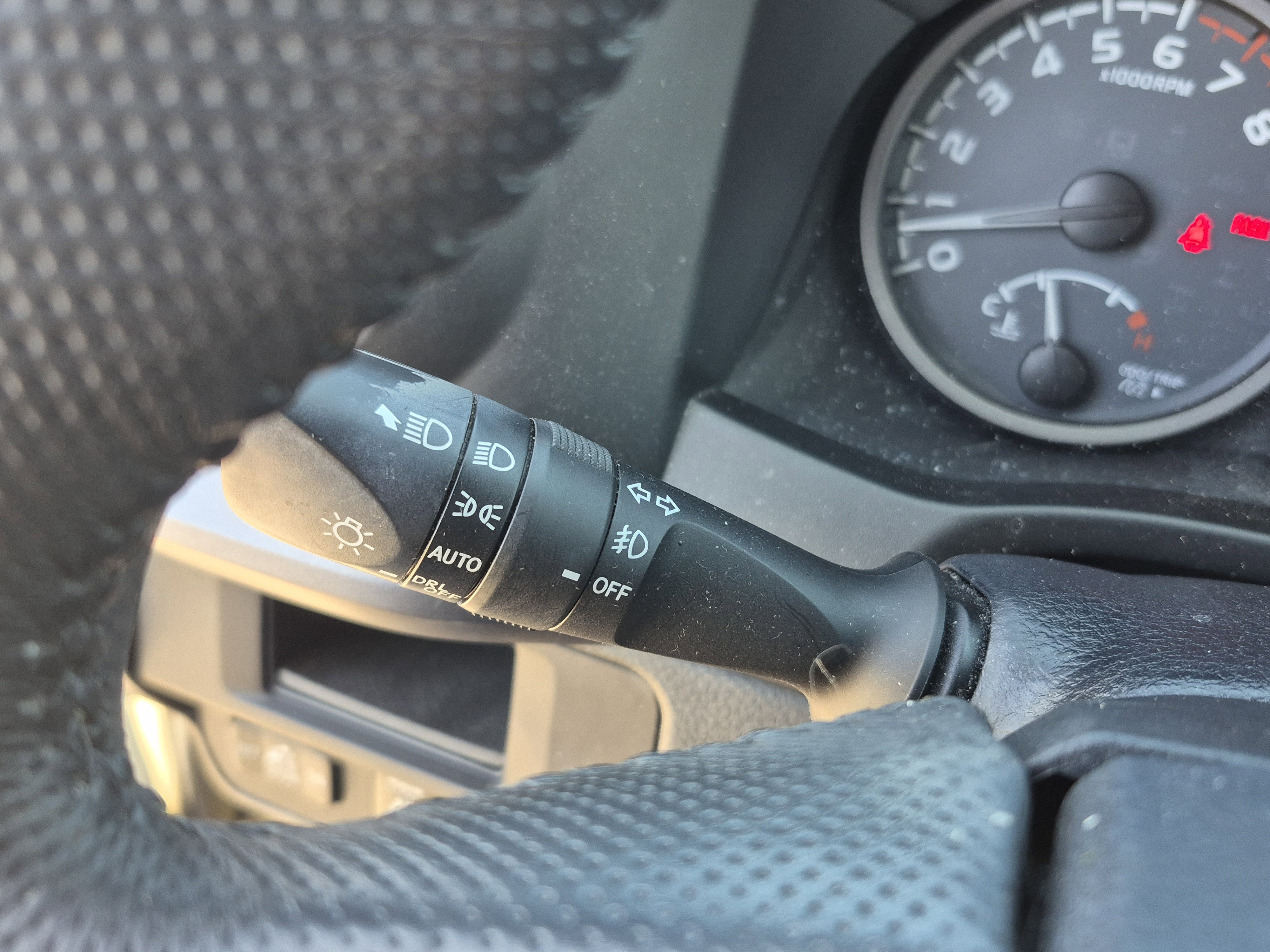 Used 2017 Toyota Tacoma TRD Sport w/ Premium & Technology Package AWD/4WD image 34