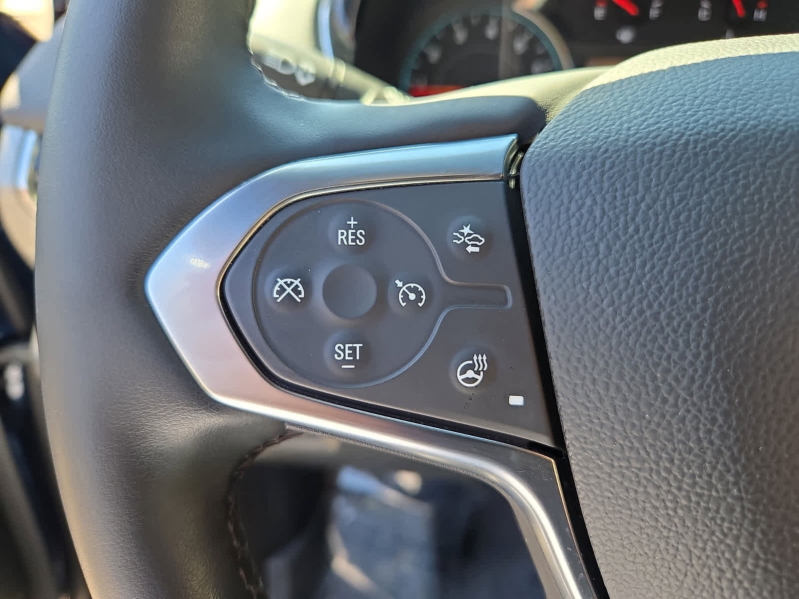 Used 2023 Chevrolet Traverse LT w/ LT Premium Package image 22