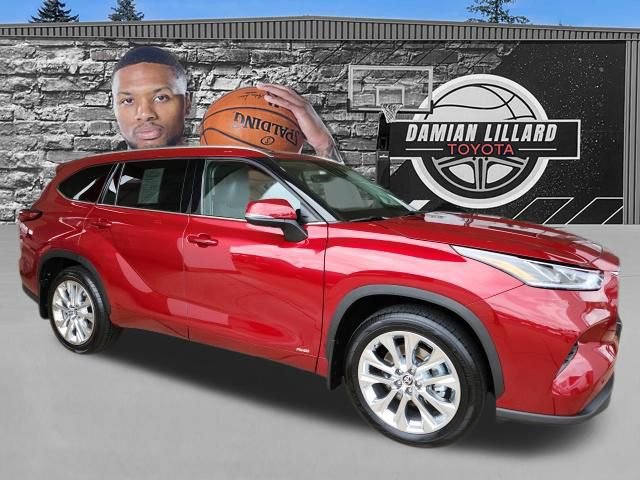 Used 2022 Toyota Highlander Limited AWD/4WD image 1