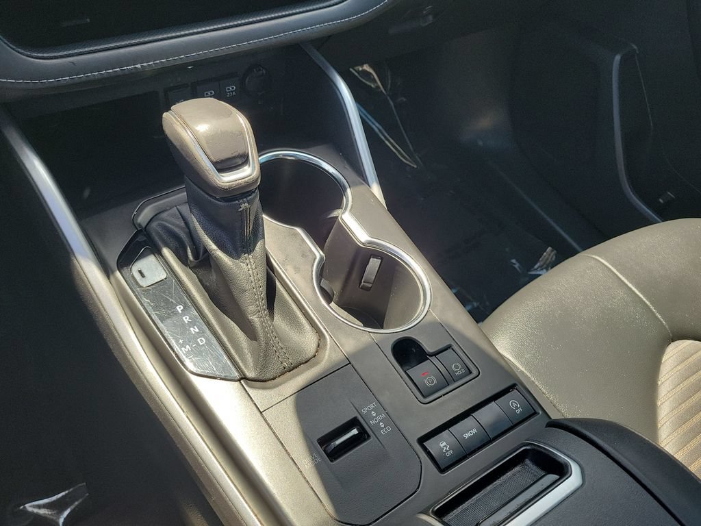 Certified 2021 Toyota Highlander XSE FWD image 18