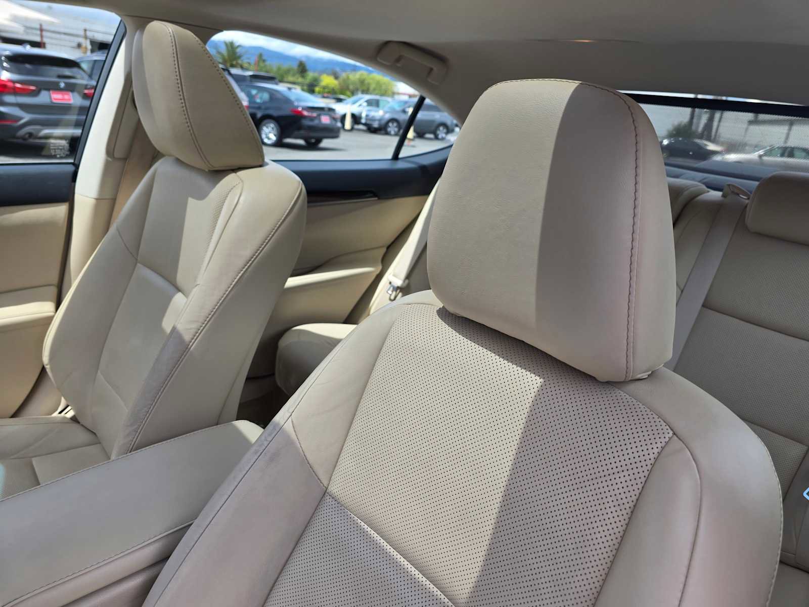 Used 2015 Lexus ES 350 w/ Luxury Package FWD image 22