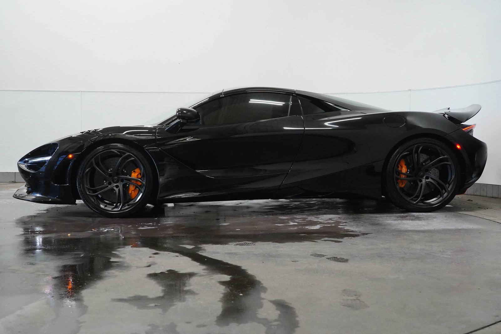 Used 2025 McLaren 750S Spider image 11