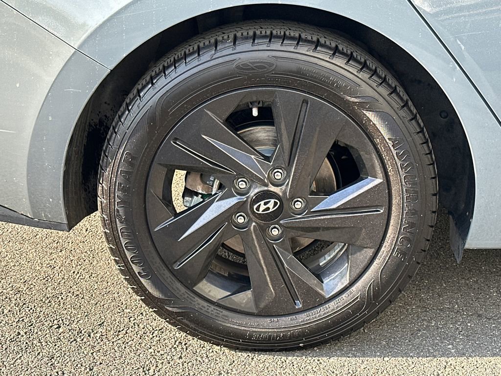 Used 2021 Hyundai Elantra SEL w/ Convenience Package FWD image 6