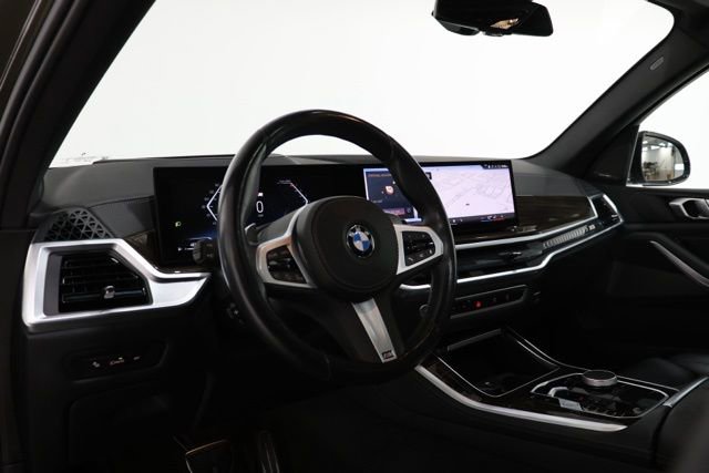 Used 2024 BMW X5 xDrive40i w/ M Sport Package AWD/4WD image 17