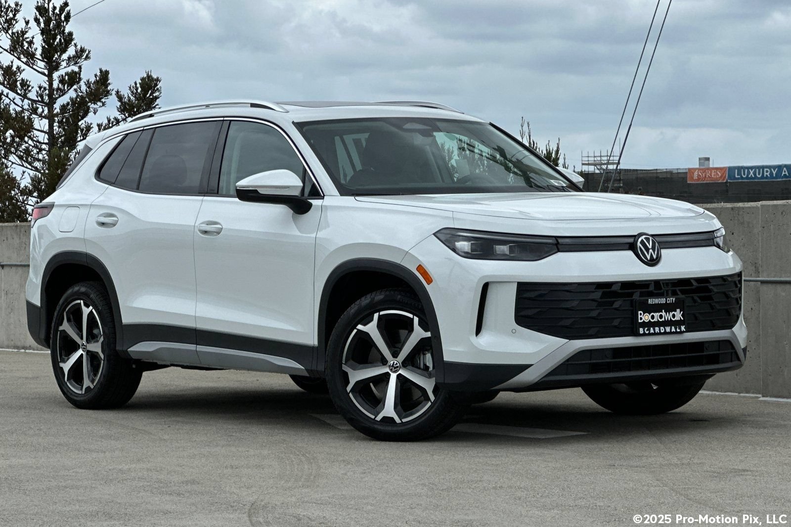 New 2026 Volkswagen Tiguan SE