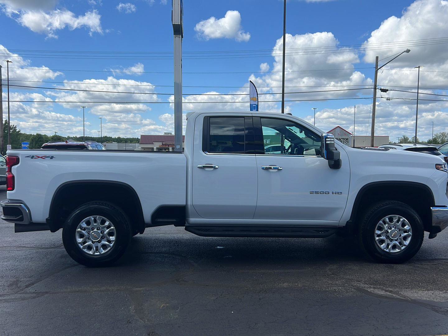 Used 2024 Chevrolet Silverado 2500 LTZ w/ LTZ Plus Package AWD/4WD image 14