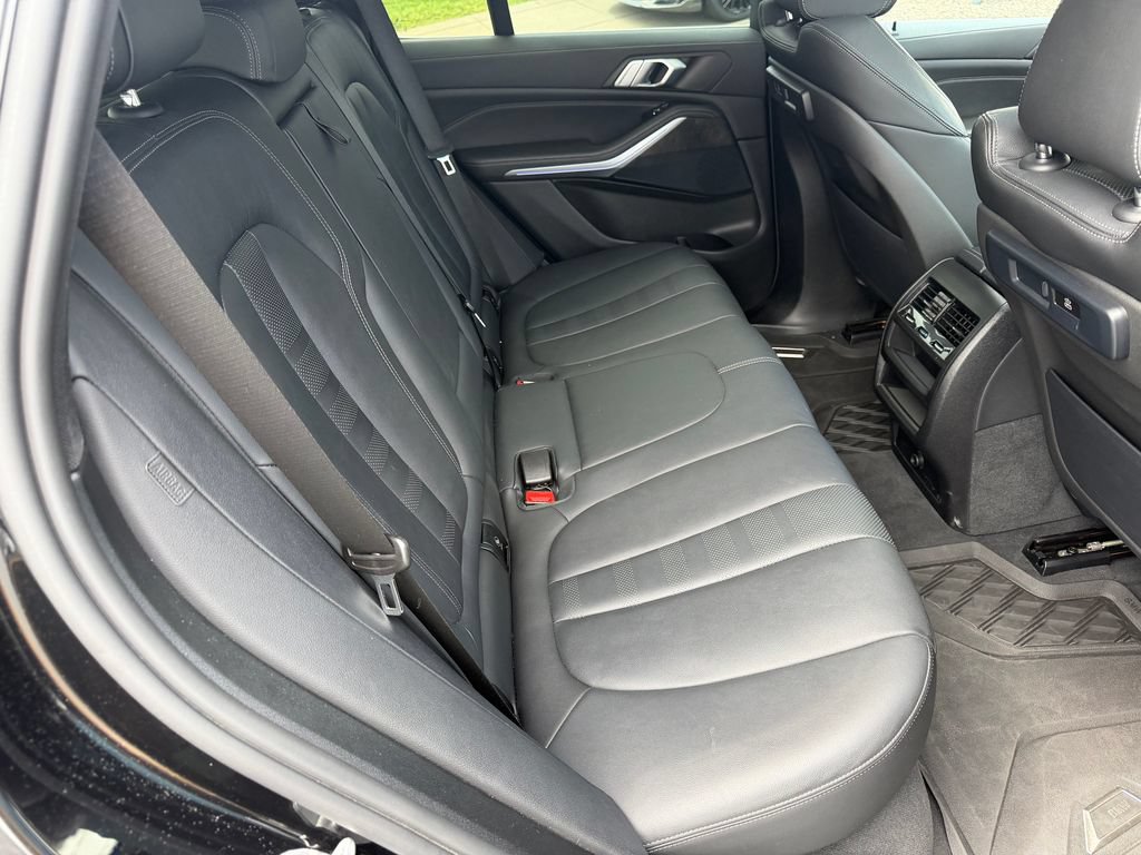 Used 2022 BMW X5 xDrive40i AWD/4WD image 18