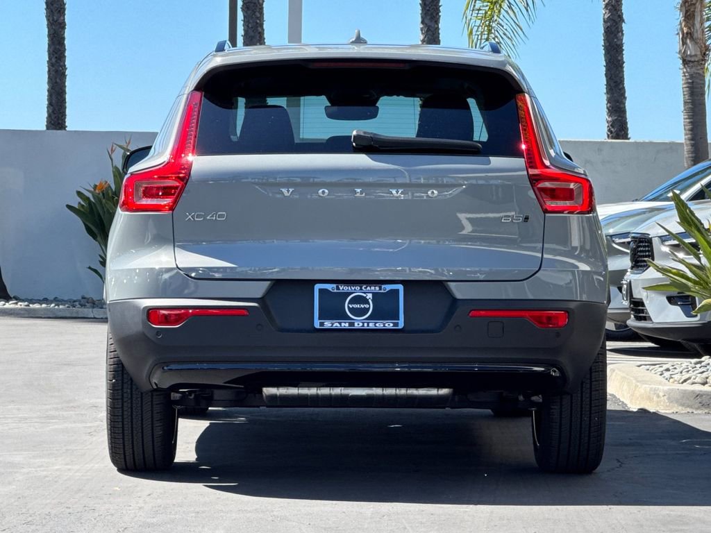 New 2026 Volvo XC40 B5 Ultra w/ Climate Package image 4