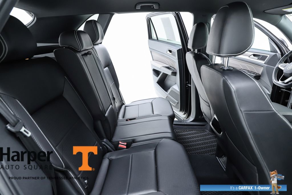 Used 2023 Volkswagen Atlas Cross Sport SE w/ Black Wheel Package image 37