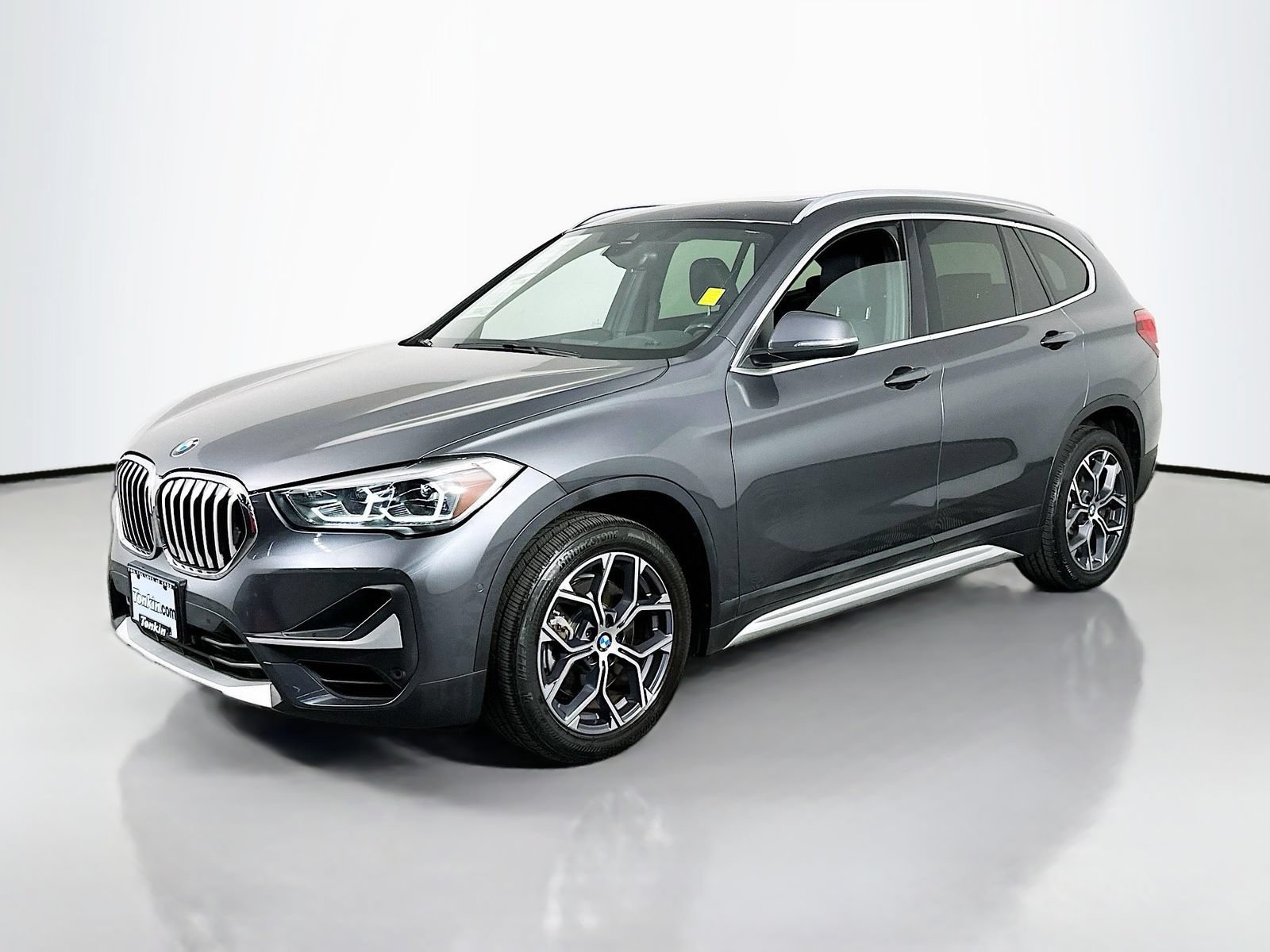 Used 2021 BMW X1 xDrive28i w/ Convenience Package AWD/4WD image 5