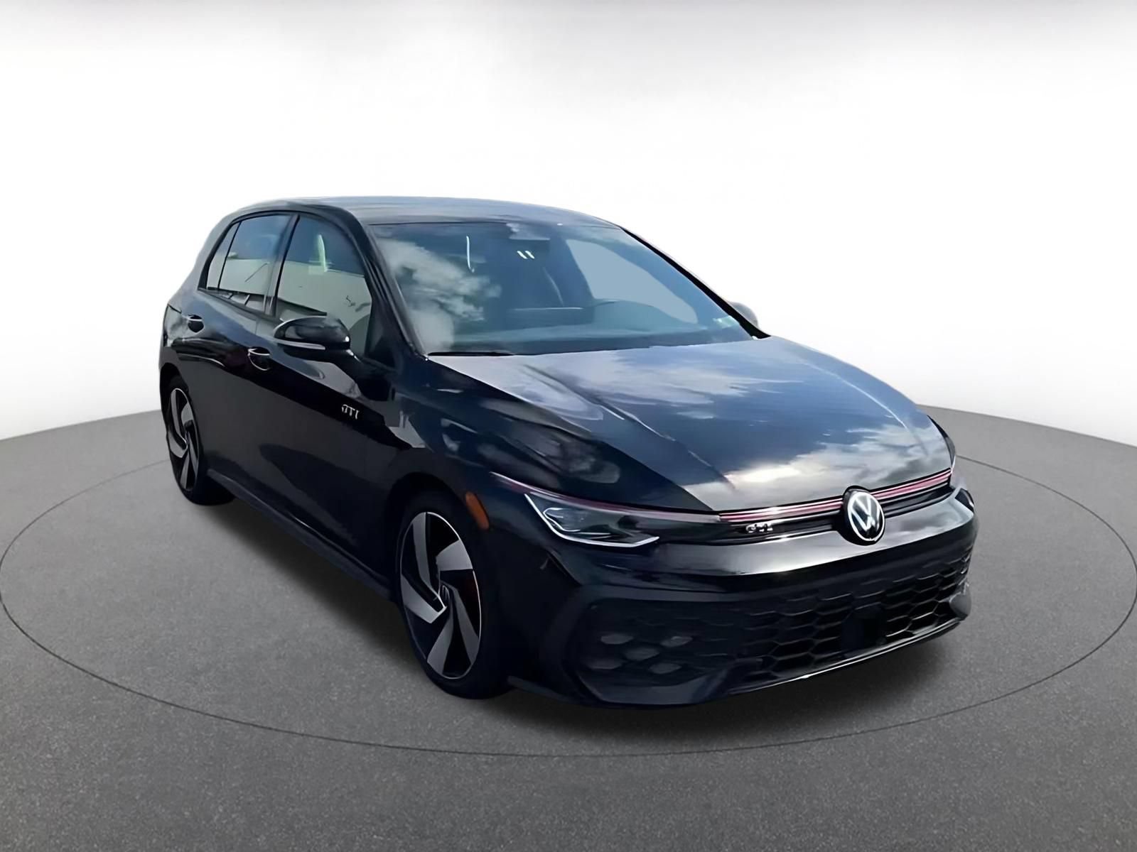 Used 2026 Volkswagen Golf S FWD image 3