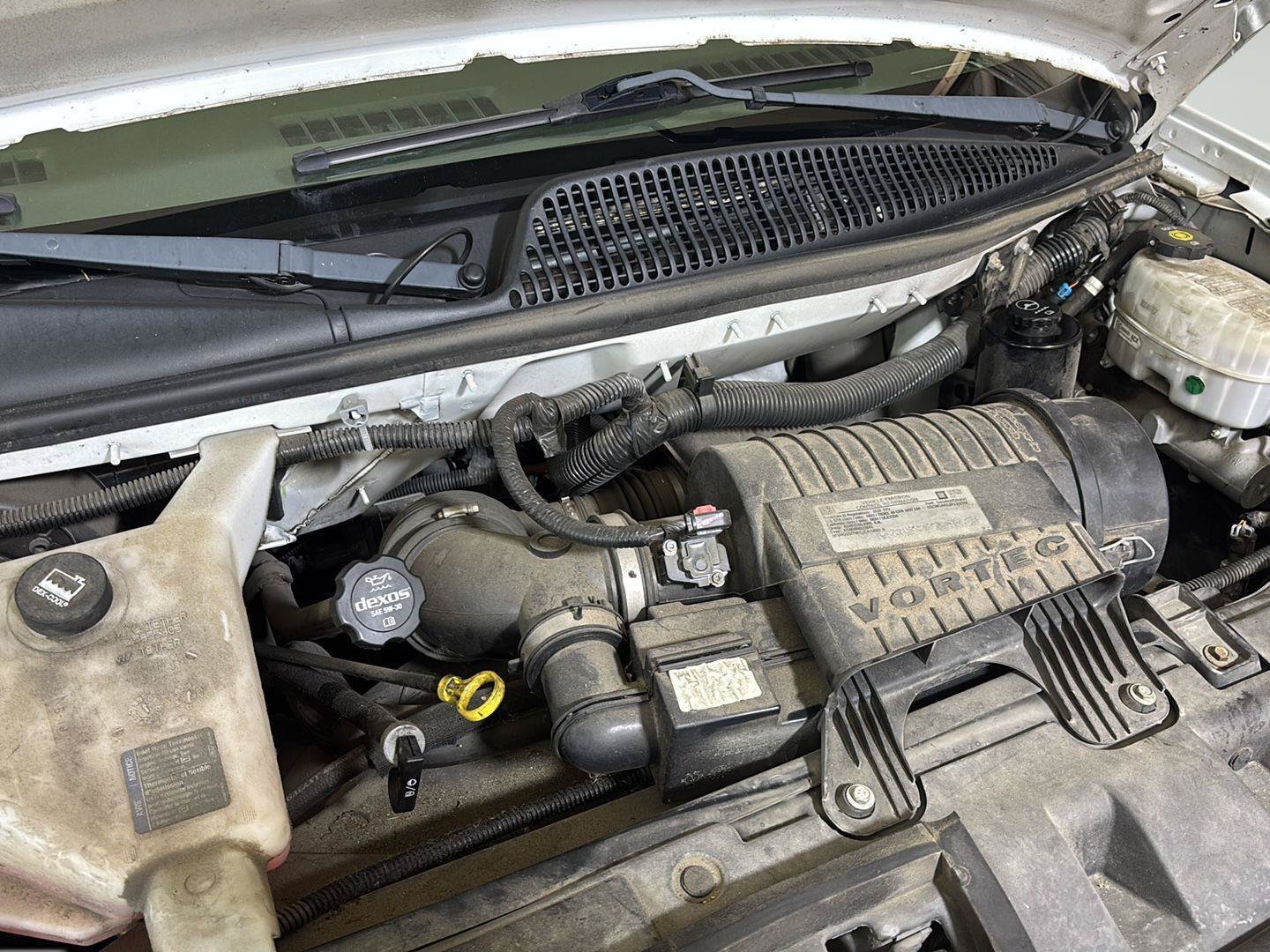 Used 2019 Chevrolet Express 2500 w/ Communications Package RWD image 13