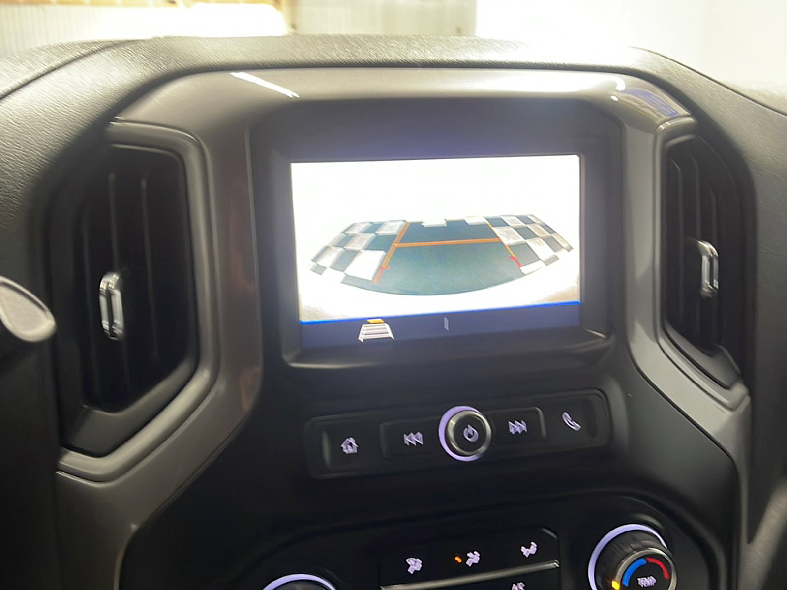 Used 2020 Chevrolet Silverado 1500 W/T AWD/4WD image 9