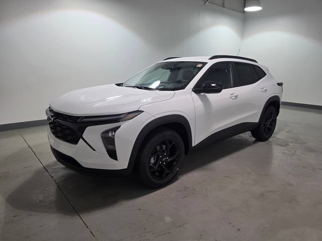 New 2026 Chevrolet Trax LT w/ Driver Confidence Package FWD image 3