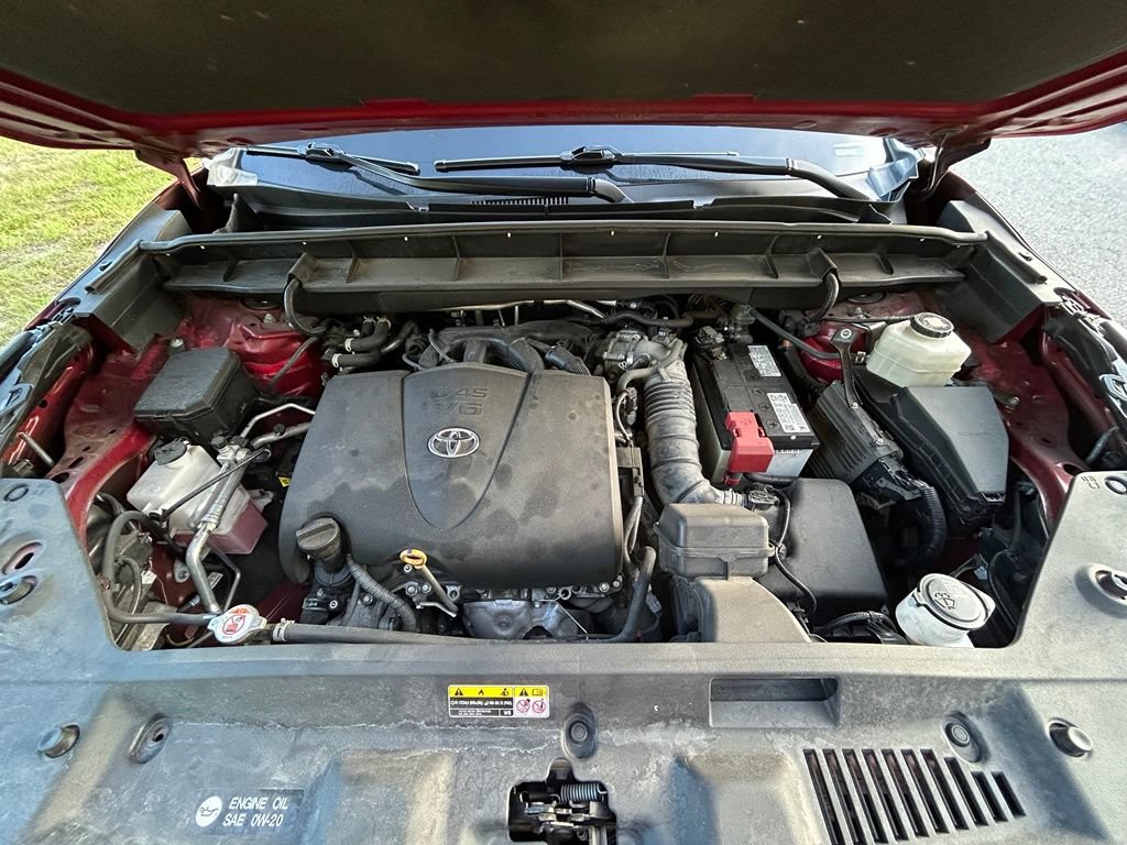 Used 2022 Toyota Highlander XSE FWD image 12