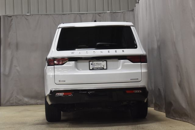 Certified 2024 Jeep Wagoneer L Series II w/ Flexible Seating Group image 8