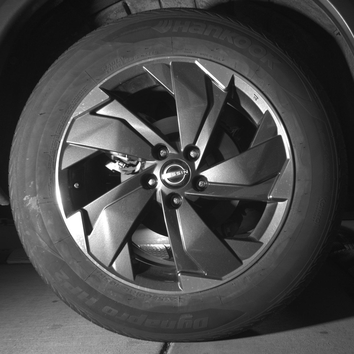Used 2025 Nissan Rogue SV AWD/4WD image 15