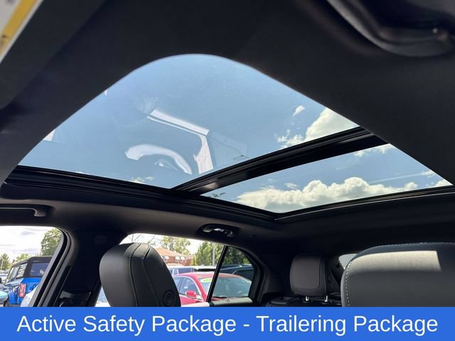 Used 2024 Cadillac XT4 Premium Luxury w/ Active Safety Package AWD/4WD image 14