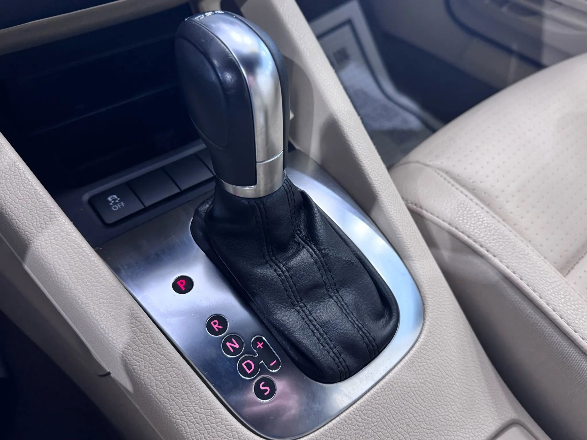 Used 2014 Volkswagen Eos Komfort image 24