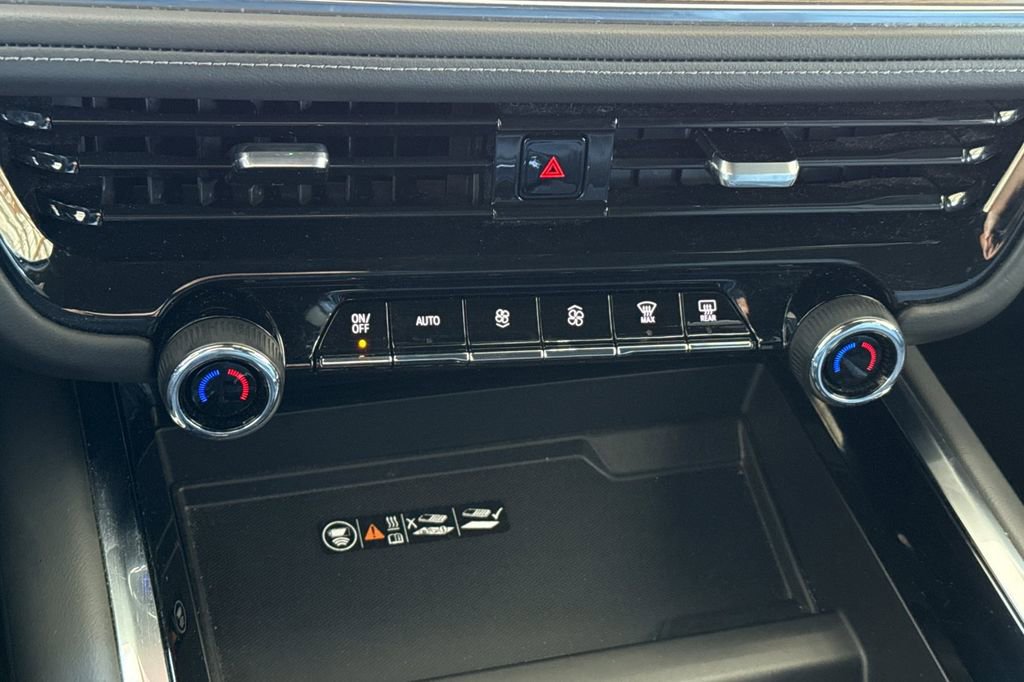 Used 2025 Chevrolet Tahoe LT image 34