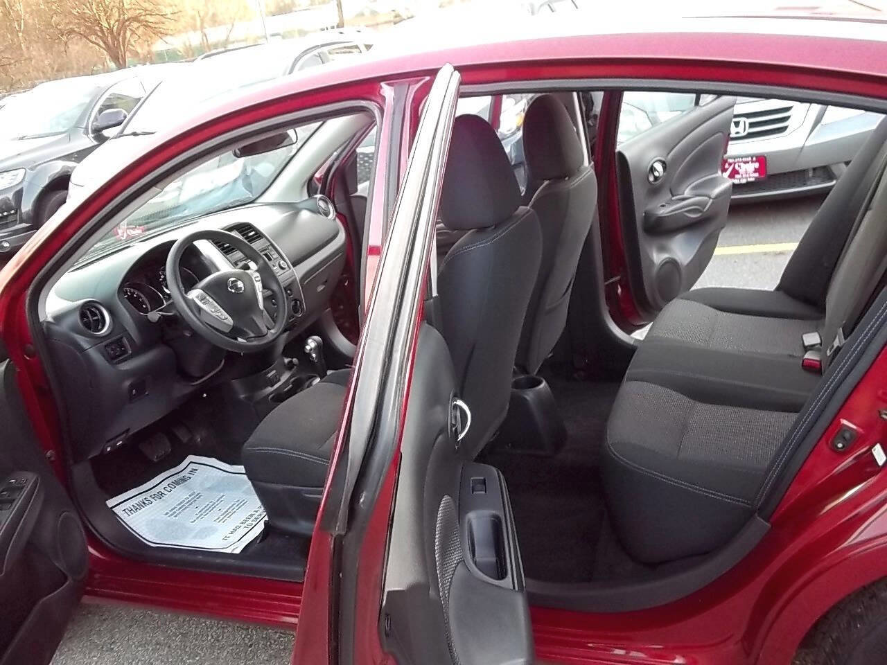 Used 2017 Nissan Versa SV image 3