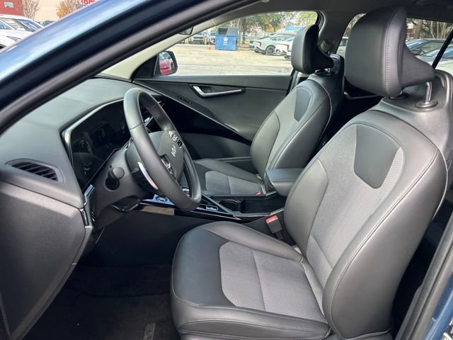 Used 2024 Kia Niro EX image 12