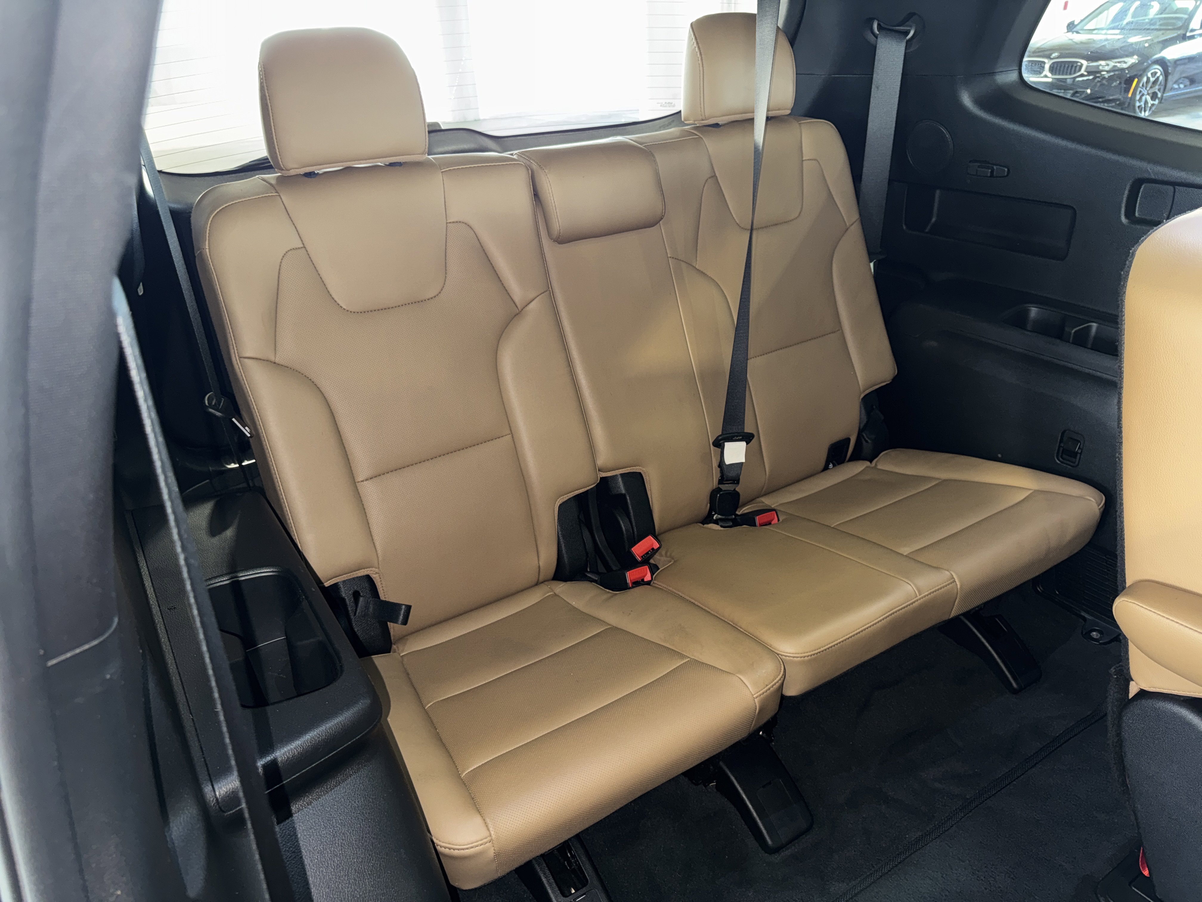 Used 2022 Kia Telluride SX w/ Towing Package image 13