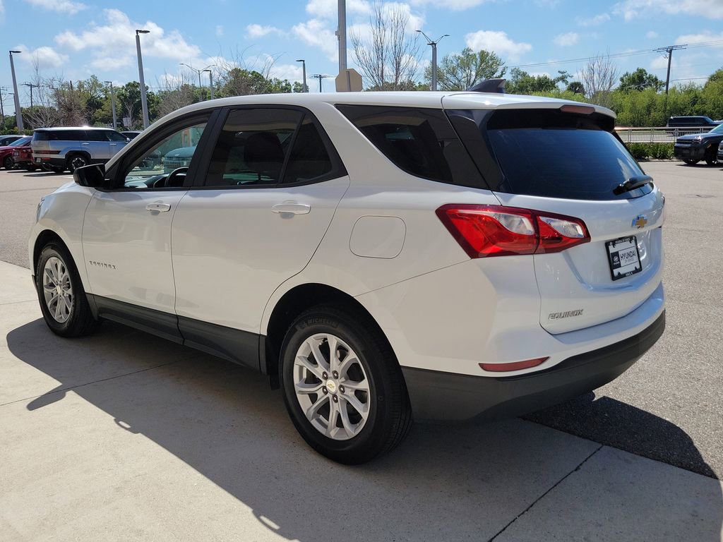Used 2020 Chevrolet Equinox LS image 9